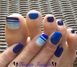 fantasyfootjobs:  Blues and stripes. New
