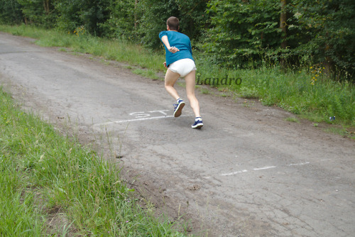 landrovalb: GO !#diapered-sprinter Prêt pour les jeux olympique