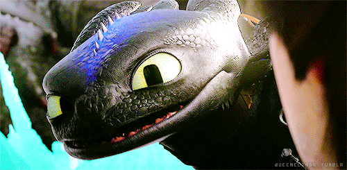 queenelinor:Once you’ve earned his loyalty, there is nothing a dragon won’t do for you {x}gif remake