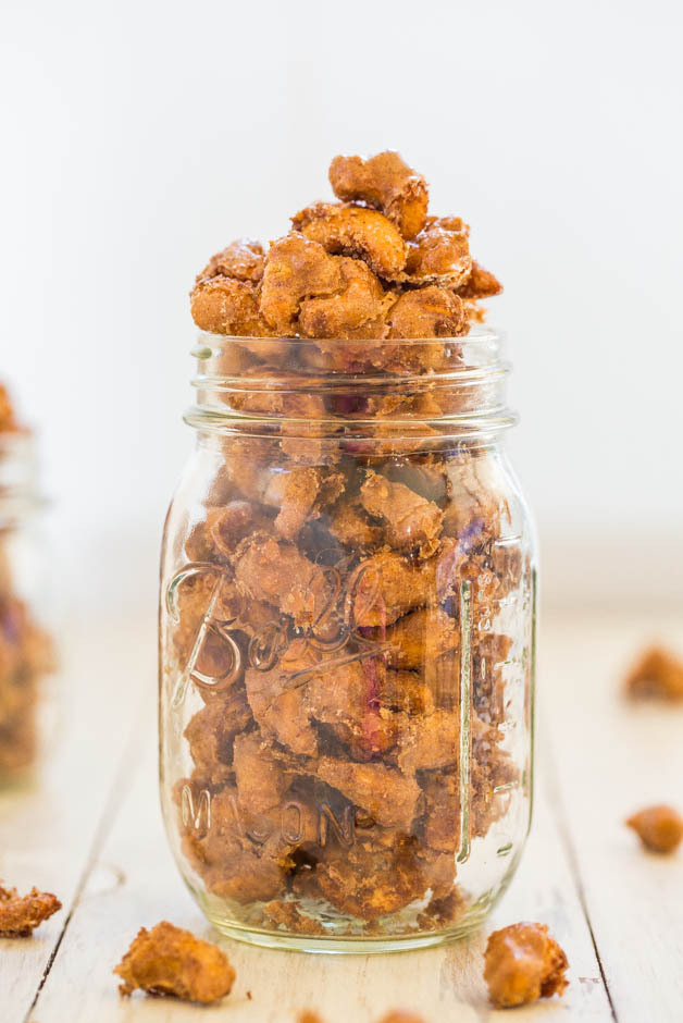 fullcravings:  Cinnamon Sugar Candied Cashews