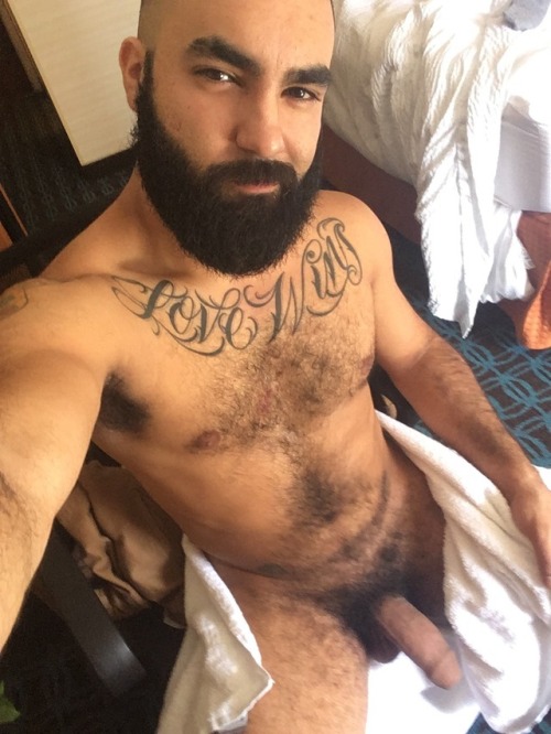 bigdzaddy:  Zaddy is heading to LA for the weekend 😈