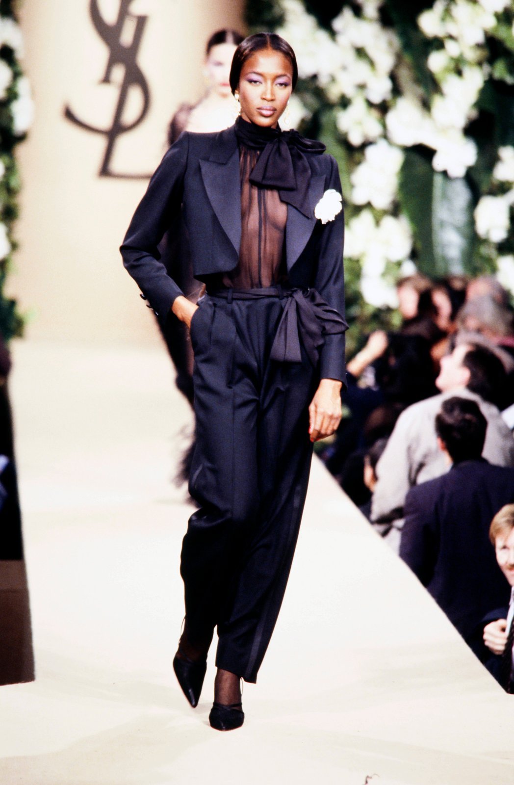 Chanel Spring 1999 Couture Fashion Show