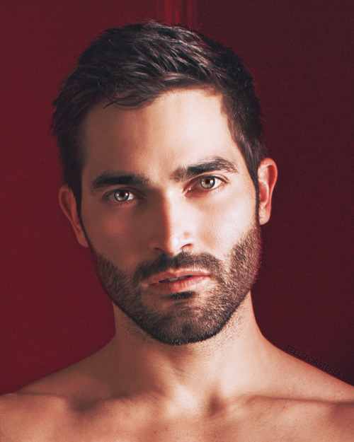 feelsforsterek:Tyler Hoechlin photographed by Doug English (2013) 