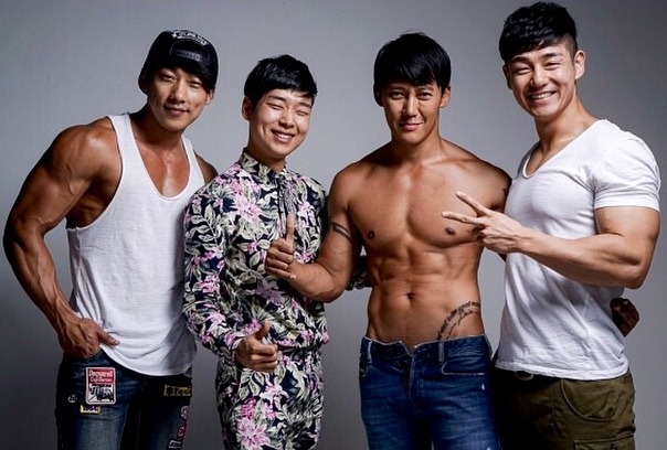 asianmusclefetish:  Original post: http://asianmusclefetish.tumblr.com