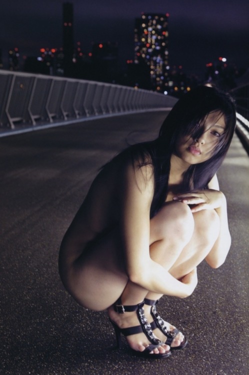 sowhatifiliveinjapan: 篠山 紀信  X  原 紗央莉 20XX Tokyo: No Nude by Kishin 1 (2009)