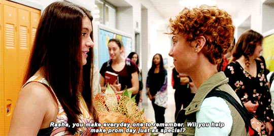 riverdalebish:zoe asking rasha to prom   (◠‿◠✿)   