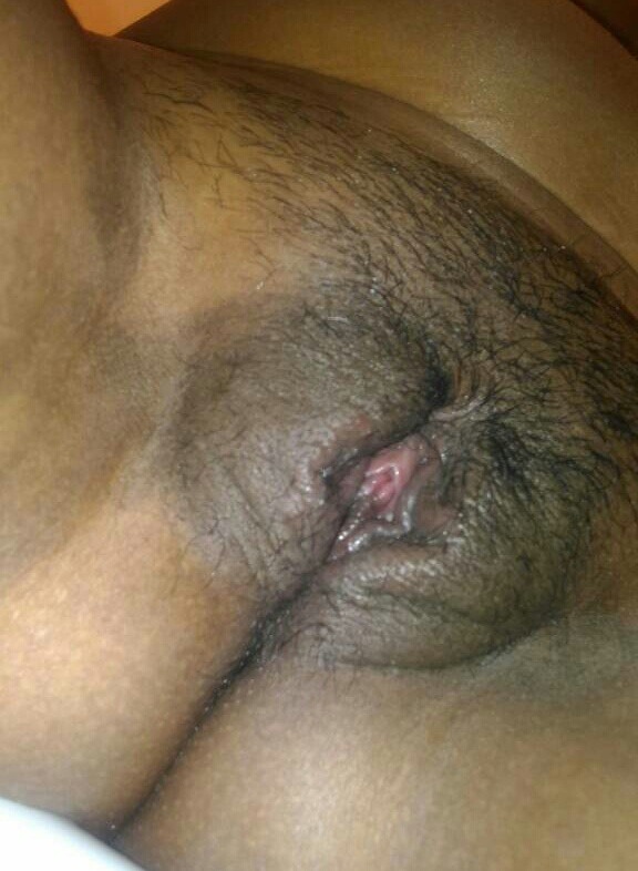 My fat lips pussy, tell me how u ll treat it ;-)