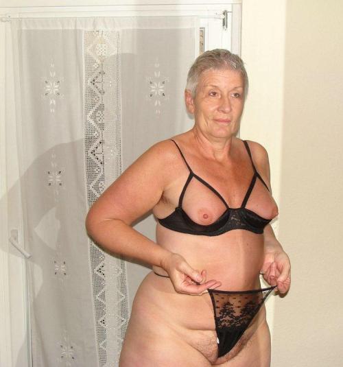 reblogmygrannies: reblogmygrannies.tumblr.com/Nasty Mature Hookers Pictures