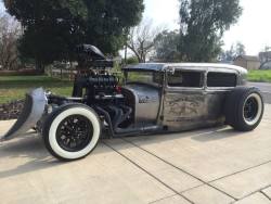 morbidrodz:  Follow this blog for more vintage cars, hot rods, and kustoms