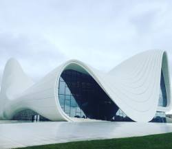 ingimareinarsson:  Greetings from Baku #azerbaijan  #heydaraliyevcenter by #zahahadid  (at Heydar Aliyev Center) 