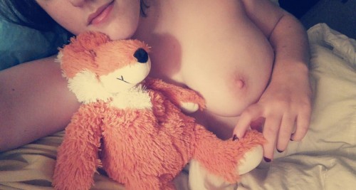 Porn flammelikesbutts:  Little fox says good night photos