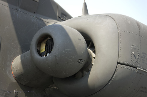 rocketumbl:  AH-64D 