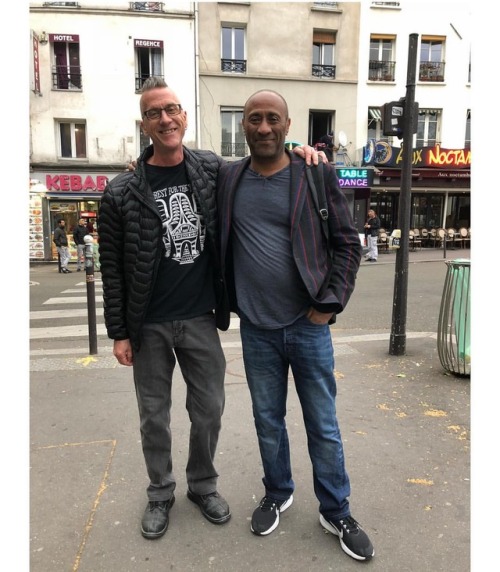 So nice to spend our last evening in Paris with my new friend Mike Cahen, a fabulous guitar player. 