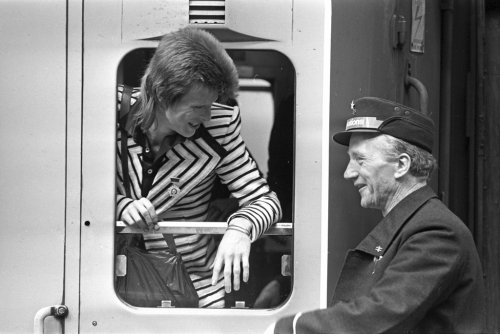  David Bowie at King’s Cross station before leaving London for Aberdeen with the Spiders, May 15, 19