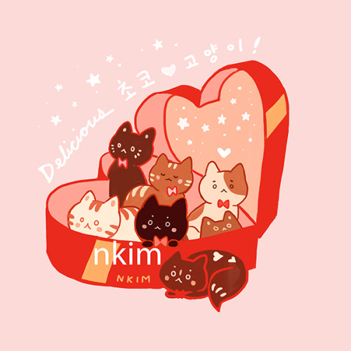 Some heart-themed cat doodles. Also my shop is doing a FREE pin event! Every order gets a free pin (