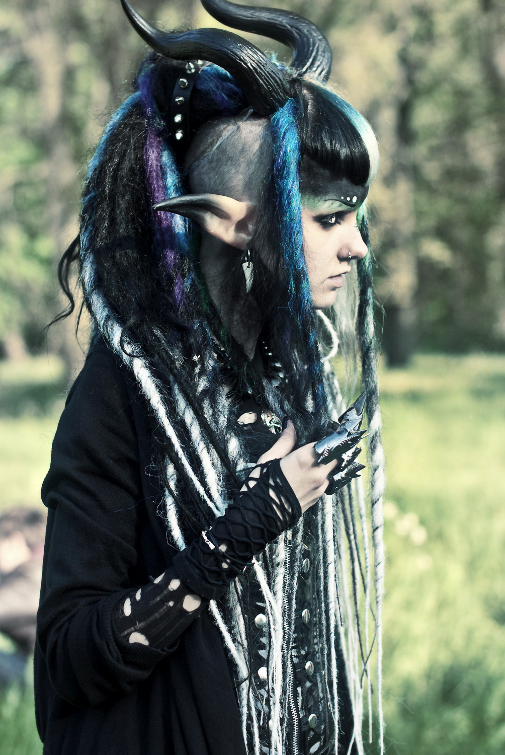 viralsky:  psychara:  ft. ZombiesennPhoto by byMarijeDreads by IcyDreads  + welcome