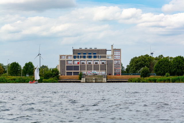 Lovink Pumping Station (1956-57) in Biddinghuizen, the Netherlands, by Dirk Roosenburg, Pieter Verhave & J.G.E. Luyt