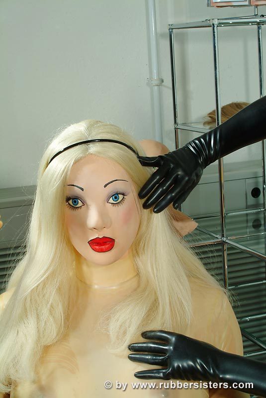 tanya-re-bound:  I love these masks, hope to get one eventually (but who would I