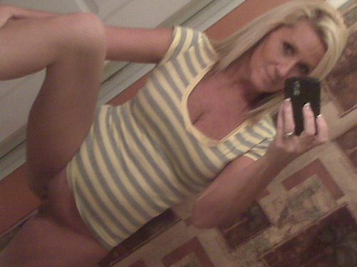 morehotmoms:  Local Horny MILFs! All you do is just message and fuck!!