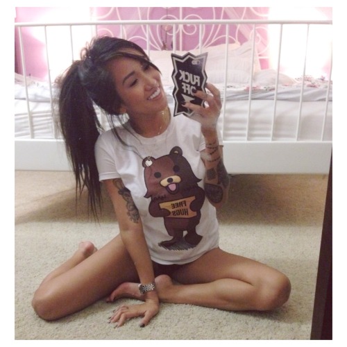 kittykatrina: Thanks for the shirt!! :)