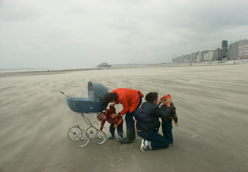 20aliens: BELGIUM. Coastline. Flemish region. BlankenbergeHarry Gruyaert