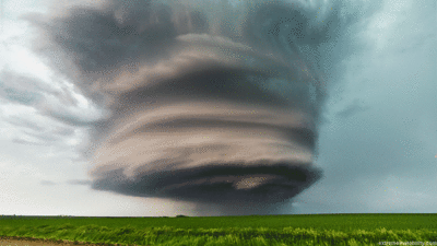 blazepress:  Epic Supercell Storms Animated into GIFs by Mike Hollingshead