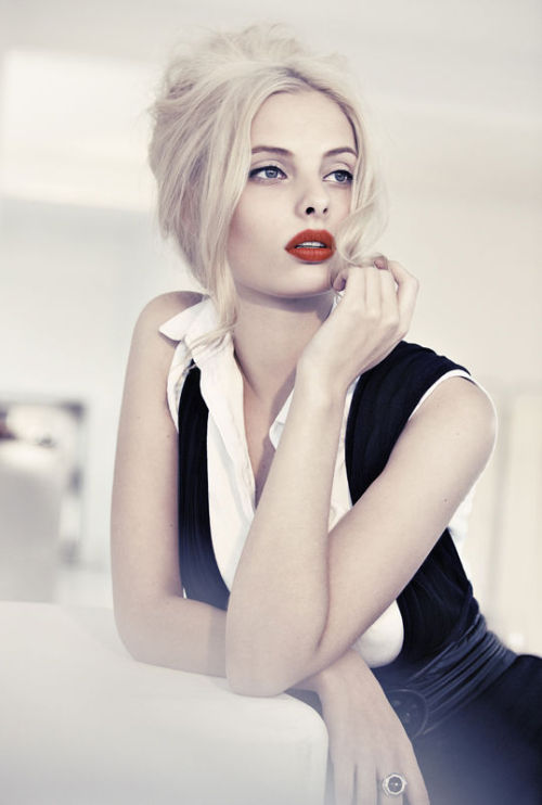 Dioni Tabbers by Felix Lammers for the winter issue 2010 of Glass Magazine