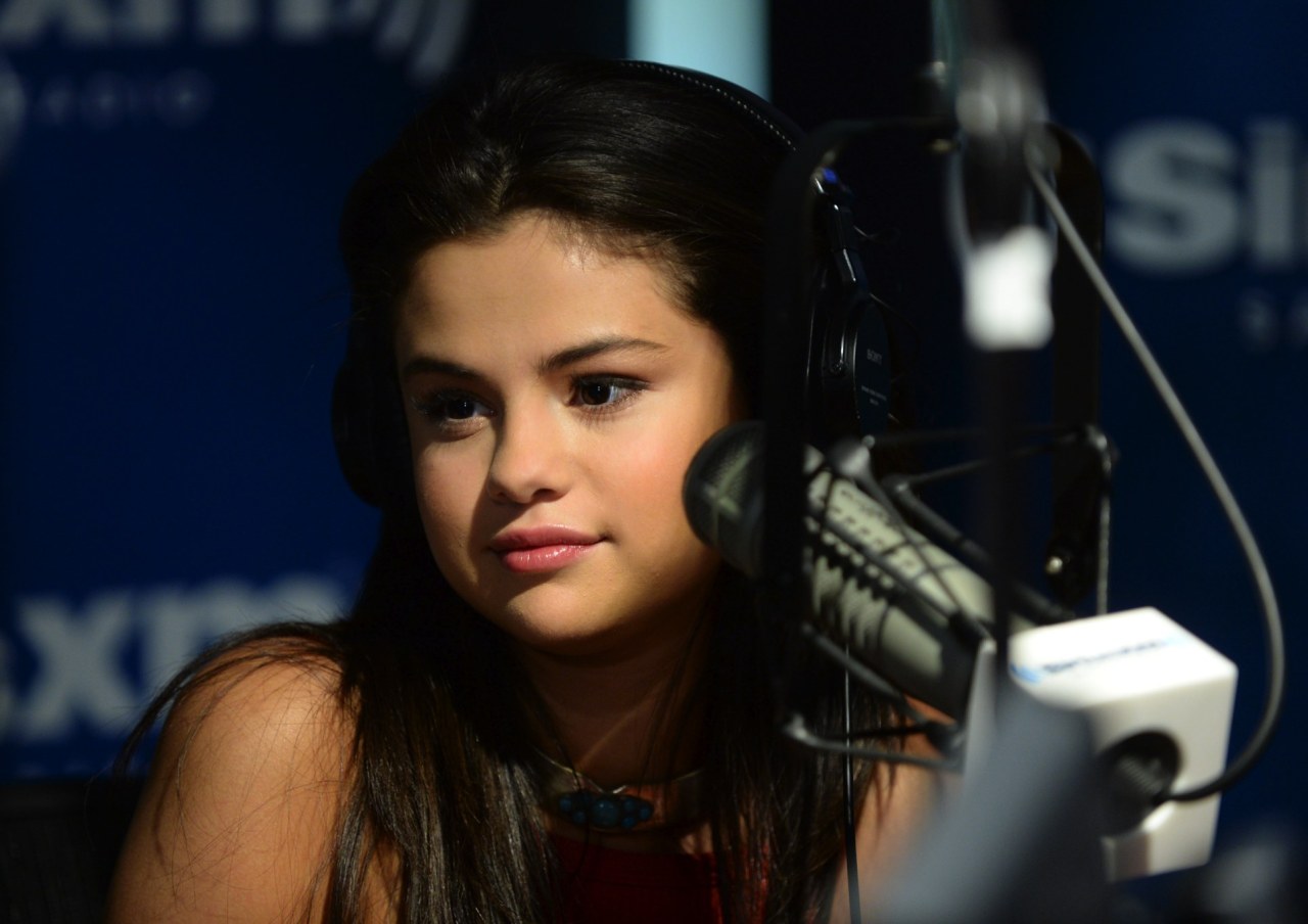 celebs-dailyus:   06/22/2015 - Selena Gomez visits  SiriusXM Studios in New York