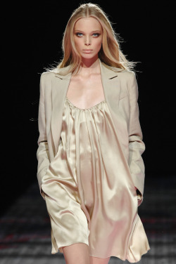 runwayandcouture:  Tanya Dziahileva at Versace