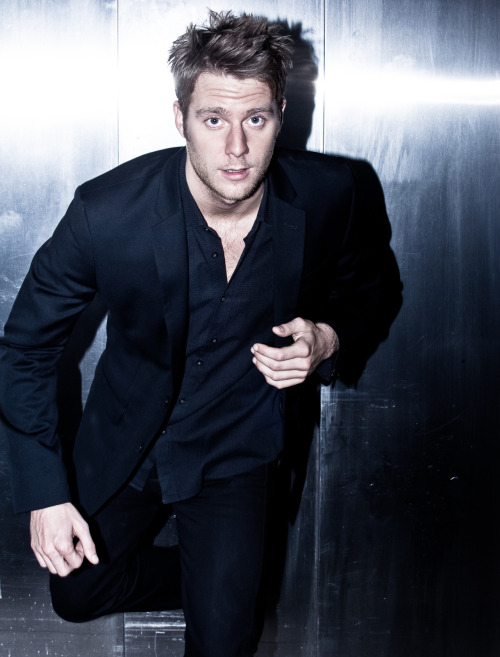 hotfamous-men:  Jake McDorman
