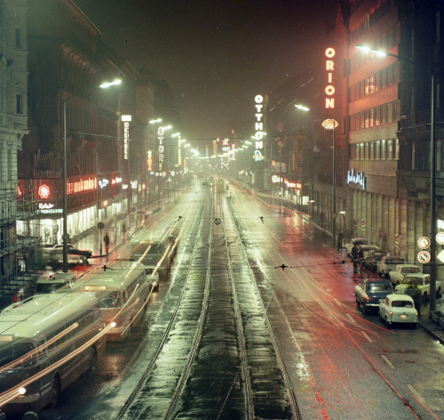 scavengedluxury:Neon lights in Budapest,