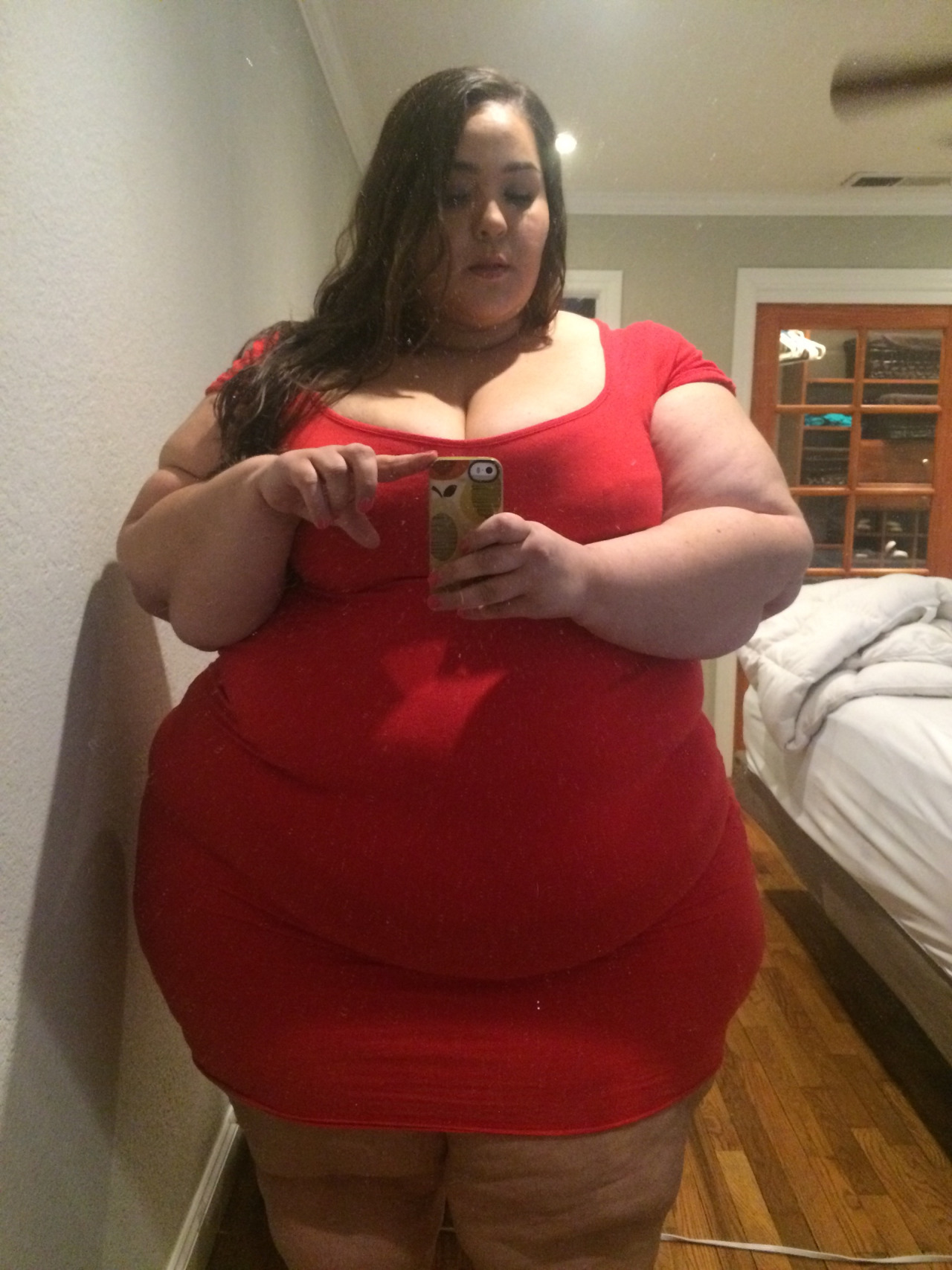 irvingsbbws:  Plus curves!