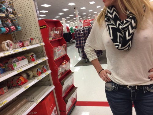 anonface562: willshareher: It seems like every time we go to Target, Elle forgets her bra or panties