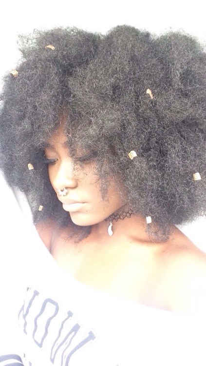 fckyeahprettyafricans:When got got your back with the filter . IG: steph.wpg GHANAIAN.