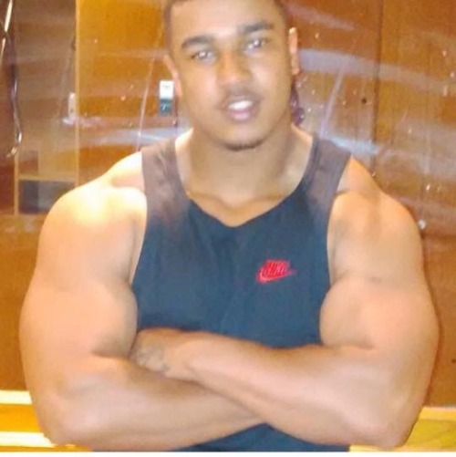 birkinboi:  Gold Teeth, Gold Chains, Big adult photos