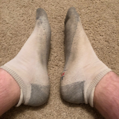 socksstud91: Rank, dirty, and ready for someone’s nose. Get these if my feet for $15!