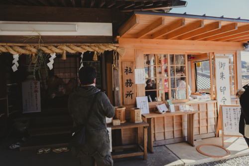 『新年の香り』sony a6400 + SIGMA 16mm F1.4 DC DN | Contemporary2022.01.05location : 静岡県 Shiuoka, Japan神社、事任