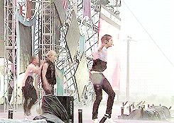 littleshinee-deactivated2017050:  130701 Drenched SHINee @ Hong Kong Dome Festival. 