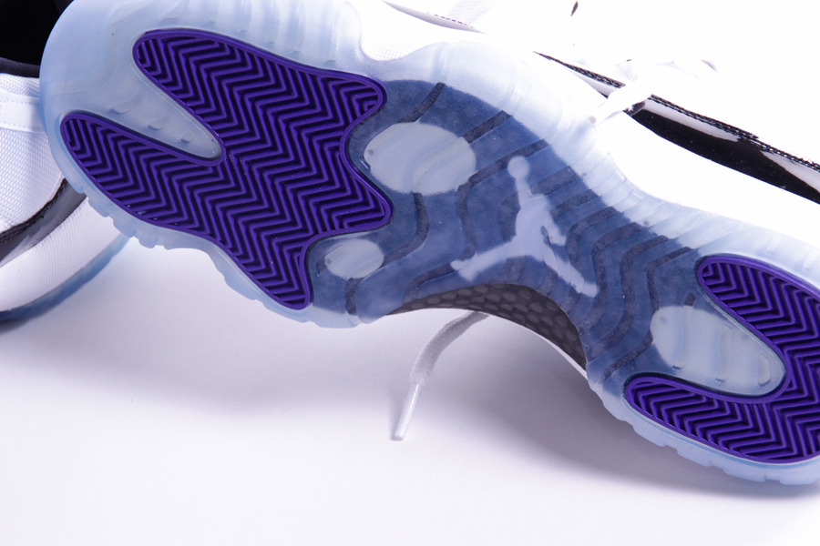 nock-nock-nock:  Air Jordan 11 Low “Concord”