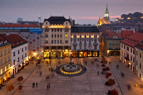 Hlavné námestie v Bratislave v noci by pxls.jpg on Flickr.Bratislava, Slovakia