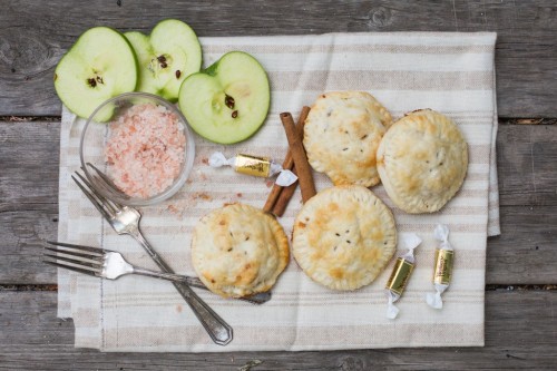 XXX do-not-touch-my-food:  Salted Caramel Apple photo