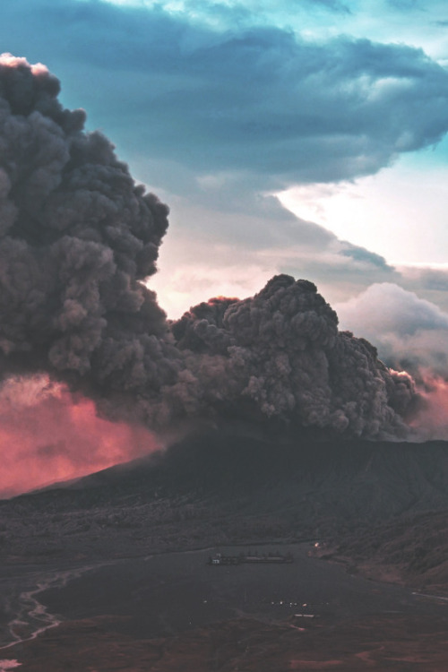 captvinvanity:    Bromo Volcano | Panom adult photos