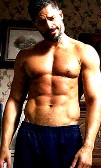 male-and-others-drugs:   Joe Manganiello shirtless