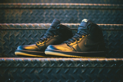 nock-nock-nock:Air Jordan 1 OG “Black/Black-Gum”