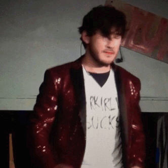 tigracespace:  When you’re in an awkward situation.