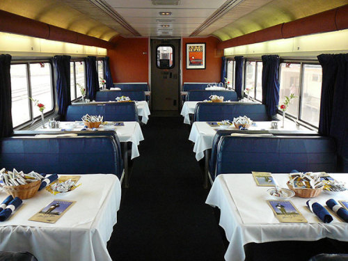 girlwithalessonplan:thinkbrit:pablophonic:mymodernmet:Amazing $213 Cross-Country Train Ride Lets You