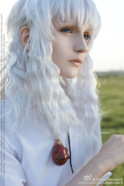 ilaughat-funnystuff:  arrietty-yjs:    Berserk : Griffith    GeshaPetrovich as Griffith  Photo by Mokrushina Oksana [MAD.CREATIVE.CHARACTER]    holy fuck