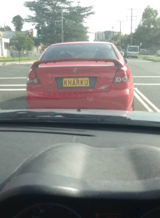 tu-rehnde:  Gotta love sydney number plates 