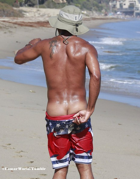 lamarworld:  (PART 4 of 4) Actor Cuba Gooding Jr. ass &amp; bulge. 