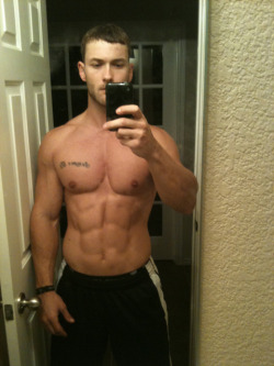 texashotmen:  funnyboy86:  http://funnyboy86.tumblr.com/